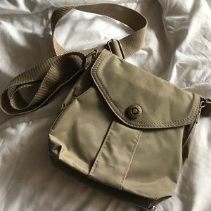 Cross-body trendy bag